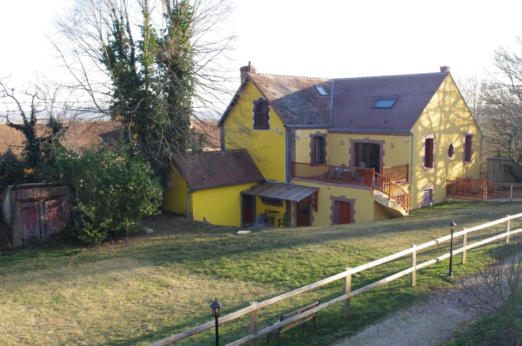 Logis-Hotel Restaurant Auberge Les Vallees Du Perche Vichères Eksteriør bilde