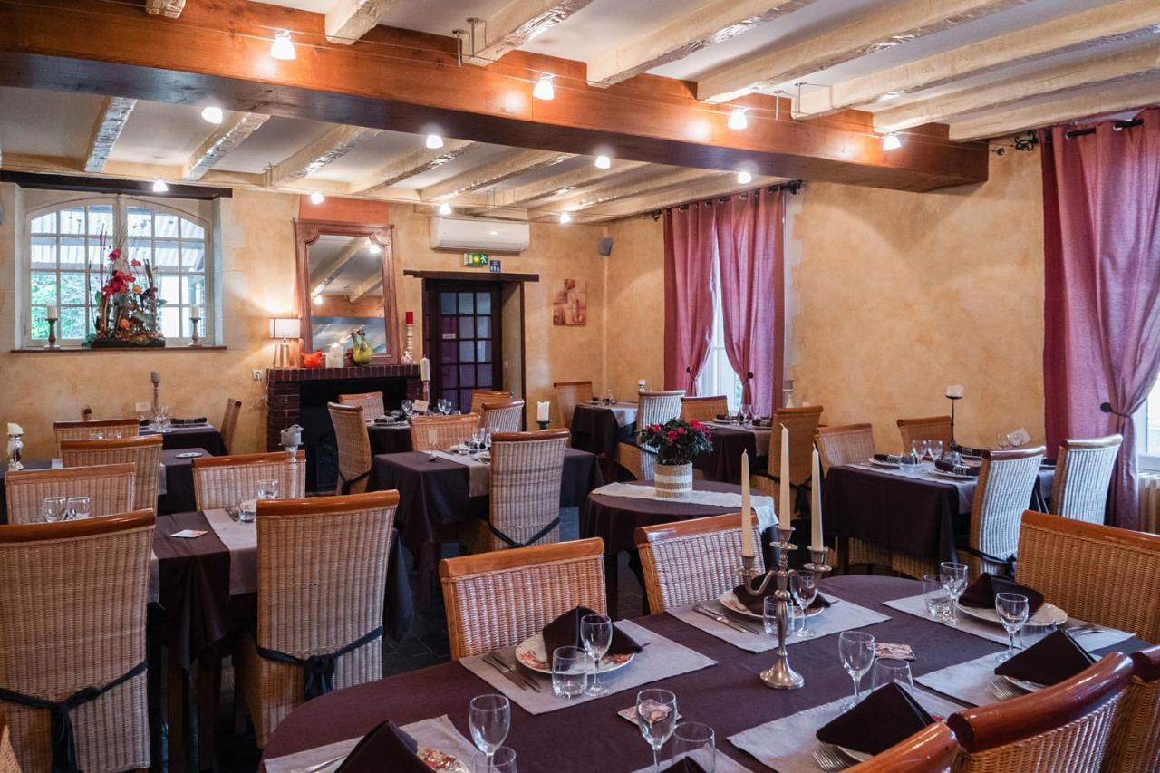 Logis-Hotel Restaurant Auberge Les Vallees Du Perche Vichères Eksteriør bilde
